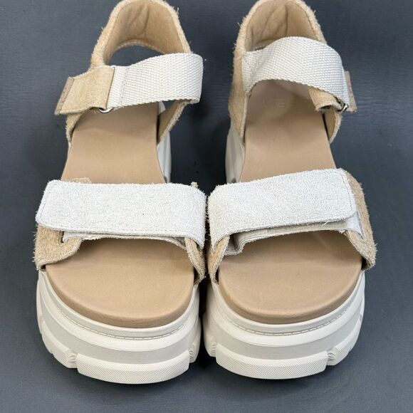 Womens UGG Australia Ashton Ankle Sandal - Sand size 9 - Picture 2 of 11